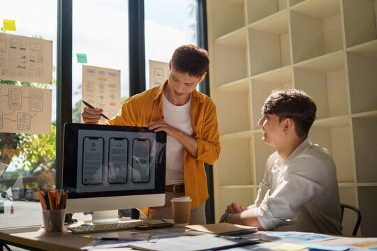 Health consultant conducting a virtual session, holding an apple as she discusses food choices. Concept of telehealth, and remote wellness. - Powered by Adobe