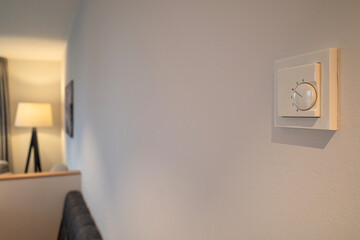 wall-mounted control unit for underfloor heating