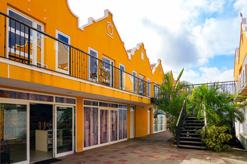 South Pier Mall : Gateway to Kralendijk for cruise ship tourists in Bonaire, Dutch Caribbean