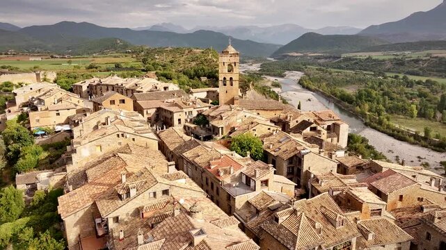 A&iacute;nsa at Huesca, Spain