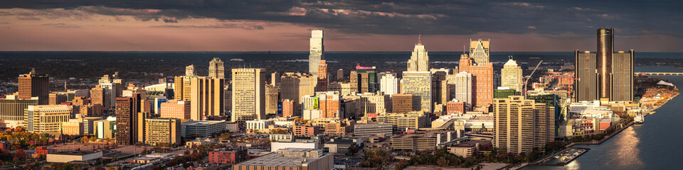 Hudson Tower in the Detroit Skyline at Dusk © Craig