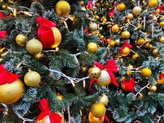 christmas tree decorations