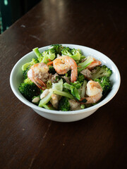 stir fried broccoli with shrimp and minced pork