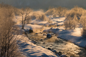 白馬大橋から見る厳冬期の松川渓谷 © 義之 古川