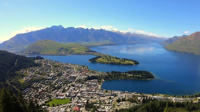 Panorama of Queenstown, Lake Wakatipu and the Remarkables Mountain Range behind, New Zealand (South Island, Otago region)