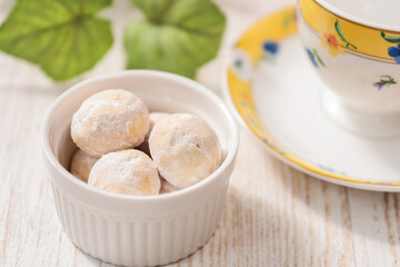 ティータイムのお菓子スノーボール　クッキー 　Snowball Cookies for Tea Time