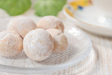 ティータイムのお菓子スノーボール　クッキー 　Snowball Cookies for Tea Time
