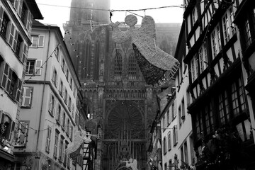 Ange dans le ciel de Strasbourg
