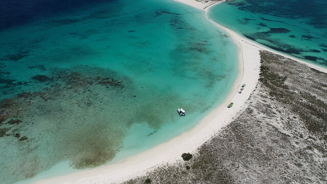 Los Roques Skyline In Los Roques Caracas Venezuela. Stunning Tropical Coastline Beach Scene Viewed From Above. Deserted Skyline Idyllic Beauty. Deserted Waterfront Shore. Los Roques Caracas.