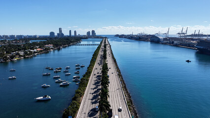 Obraz premium Miami Beach Skyline At Miami Beach In Florida United States. Seascape Skyline. Downtown Landscape. Summer Travel. Miami Beach Skyline In Florida United States. Highrise Buildings.