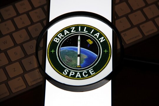 Brazilian Space - Ag&ecirc;ncia Espacial Brasileira (AEB) - &Oacute;rg&atilde;o governamental que coordena o Programa Espacial Brasileiro (PEB) focado em autonomia e desenvolvimento tecnol&oacute;gico espacial.