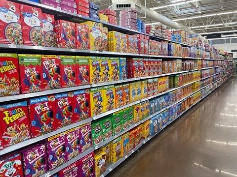 Winter Haven Fla Walmart retail store cereal aisle neat full side view
