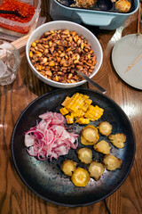 セビチェ_ペルー料理と炒りトウモロコシ