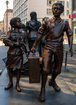 Statue Trains to Life &ndash; Trains to Death Berlin Germany