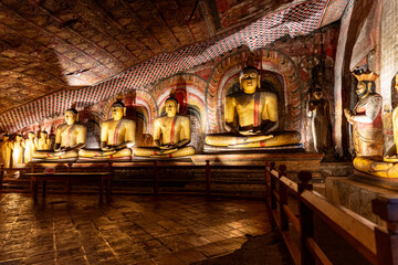 Dambulla Buddha, cave temple