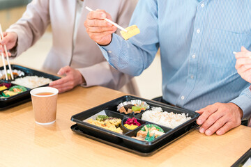Catered lunches served at meetings, employee benefits, catering, delivery, employee cafeterias, in-house cafes, and meal outsourcing