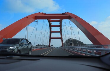 Obraz premium Path across the bridge