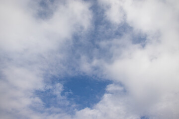 Obraz premium Clouds come in various shapes.