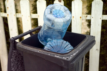 empty plastc bottles