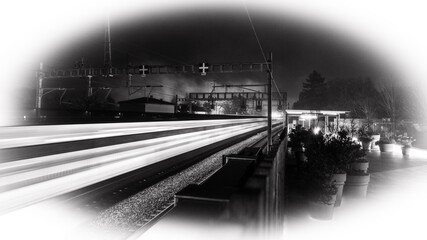 Train de Nuit : Une Impression de Mouvement © Pyc Assaut