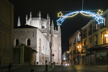 Fototapeta premium San Juan de los Reyes Monastery lit on street with Christmas lights