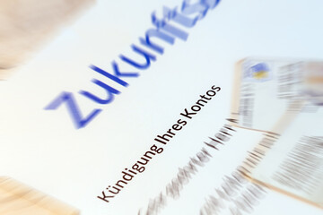 Debanking: Symbolisches Schreiben einer Bank betreffs Kontok&uuml;ndigung