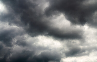 Obraz premium Cloud storm sky dark rain lightning thunder stormy typhoon nature light scene rainy atmosphere damage effect carbon dioxide dust air pollution 2.5 Pm, texture nature windstorm weather skyscape.