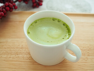 温かい抹茶ラテ