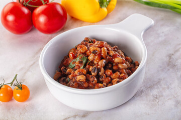 Black eye beans wutg tomato sauce