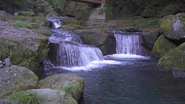菊池渓谷の四十三万滝の風景