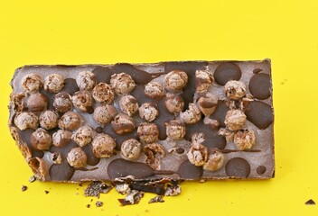 Aero Bubbly Milk Chocolate on yellow background