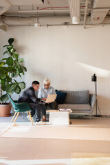 Collaboration in a Modern Living Room Environment