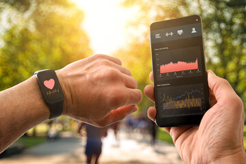 Monitoring of sports training with phone and smartwatch outdoors