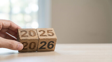 木製ブロックカレンダー2025から2026へ、年末年始の時間管理とビジネス計画