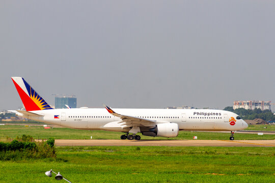 Ho Chi Minh City, Vietnam - November 7, 2020 : An Airbus A350-900 Airplane Of Philippine Airlines With Registration RP-C3507 Preparing To Take Off.