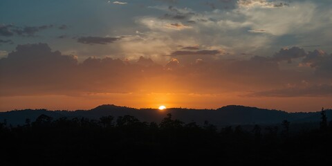 Obraz premium Silhouette of dawn, suitable for editorial header backgrounds and design projects