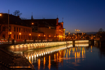 Wrocław, ulica Grodzka o zmierzchu