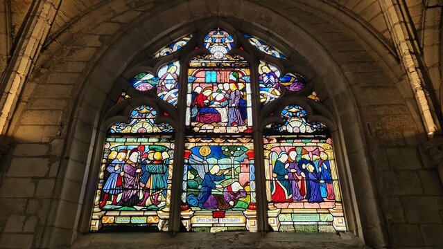 Les magnifiques vitraux de l'&Eacute;glise de la Madeleine de Troyes (Champagne, France)