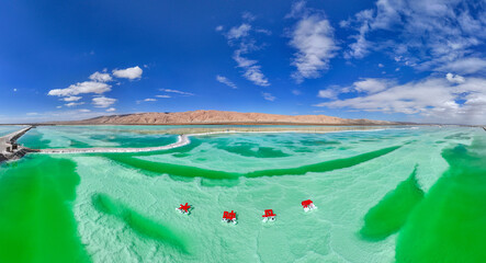 Aerial photography of Mangya Emerald Lake in Mangya City, Haixi Prefecture, Qinghai Province © 晓晓 任