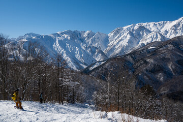 初冬の北アルプス快晴の空　長野県白馬村 © RATM