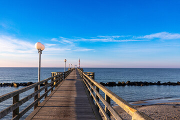 Seebr&uuml;cke in Wustrow.