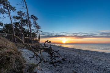 Sonnenuntergang am Dar&szlig;er Weststrand.