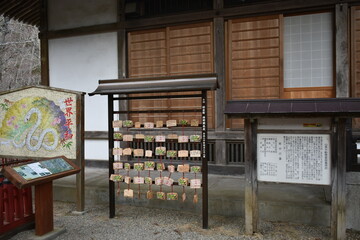 願いと希望を象徴する日本の絵馬（神社）