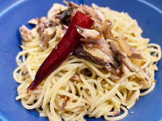 イワシアヒージョペペロンチーノ