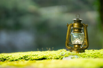 森の中のオイルランタン