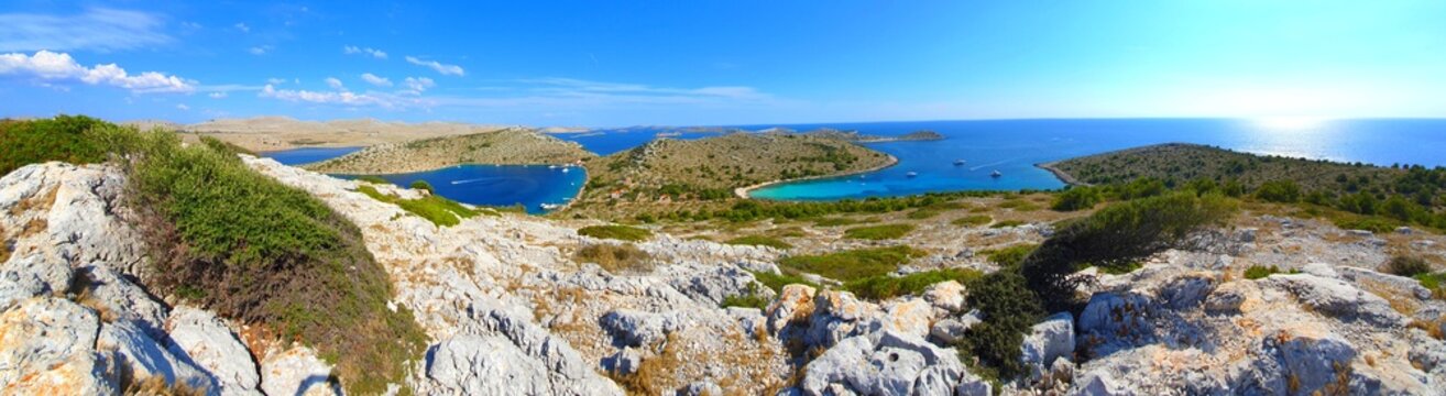 Panorama de 'archipel des &icirc;les Kornatis- Croatie