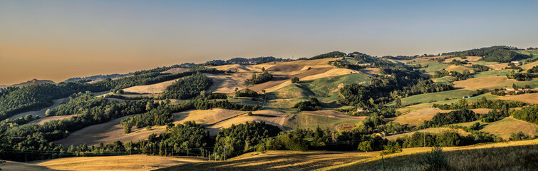 Hilly ridge that descends from Monghidoro towards the valley floor of the Savena river