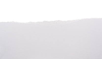 Papel rasgado blanco sobre fondo blanco, recurso gráfico