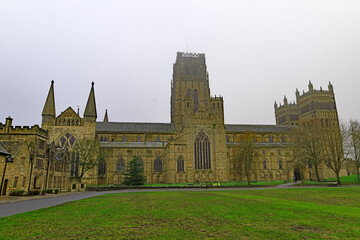 Obraz premium Durham Cathedral and the Palace Green, in December, 2025.