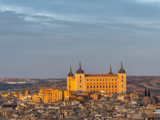 Obraz premium Alcázar de Toledo al atardecer
